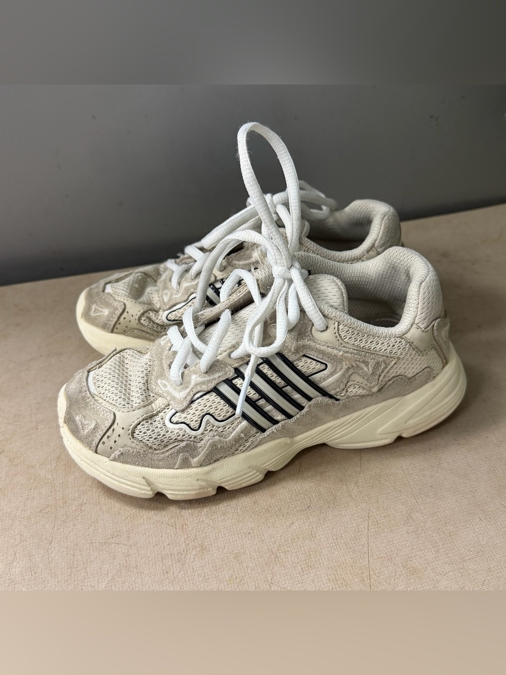 Adidas Bad Bunny Response CL Wonder White Kids Size 1